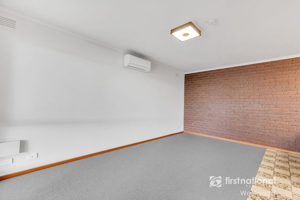 Tarneit And Tidy Unit - Photo 1