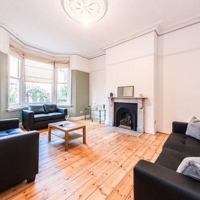 6 bedroom terraced house to rent - Photo 1