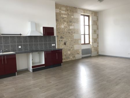 Location Appartement 3 pièces 75m² LA ROCHE CHALAIS 24490 - Photo 4