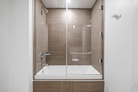 For Lease - 2 St Thomas Street Unit# 2207, Toronto, Ontario - Photo 4