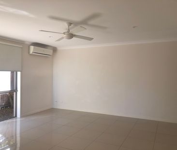 2/79 Falconer Street, Southport QLD 4215 - Townhouse For Rent | Domain - Photo 1