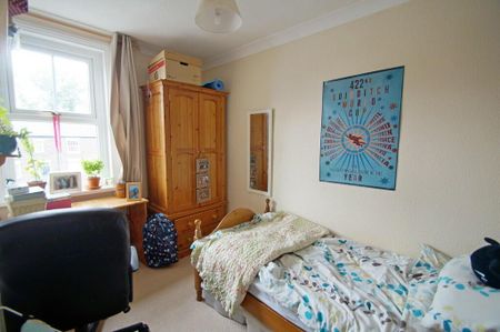 3 bedroom terraced house to rent - Photo 3