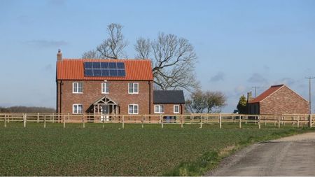 Lodge Farmhouse, Reepham - Photo 4