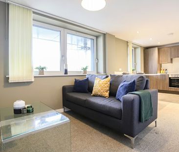 2 bedroom apartment - Photo 2