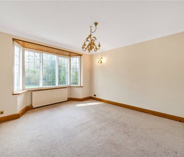 A five-bedroom detached family home situated in Wendover, benefitin... - Photo 1