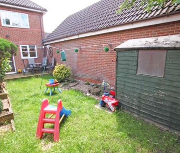 2 bedroom end of terrace house to rent - Photo 6