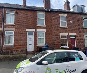3 Bedroom - Photo 2