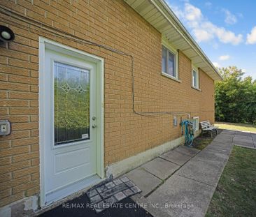 For Lease - 35 Madison Street, Brampton, Ontario - Photo 3