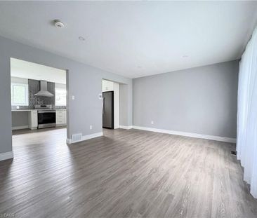 For Lease - 216 Brunswick Crescent, London North, Ontario - Photo 6
