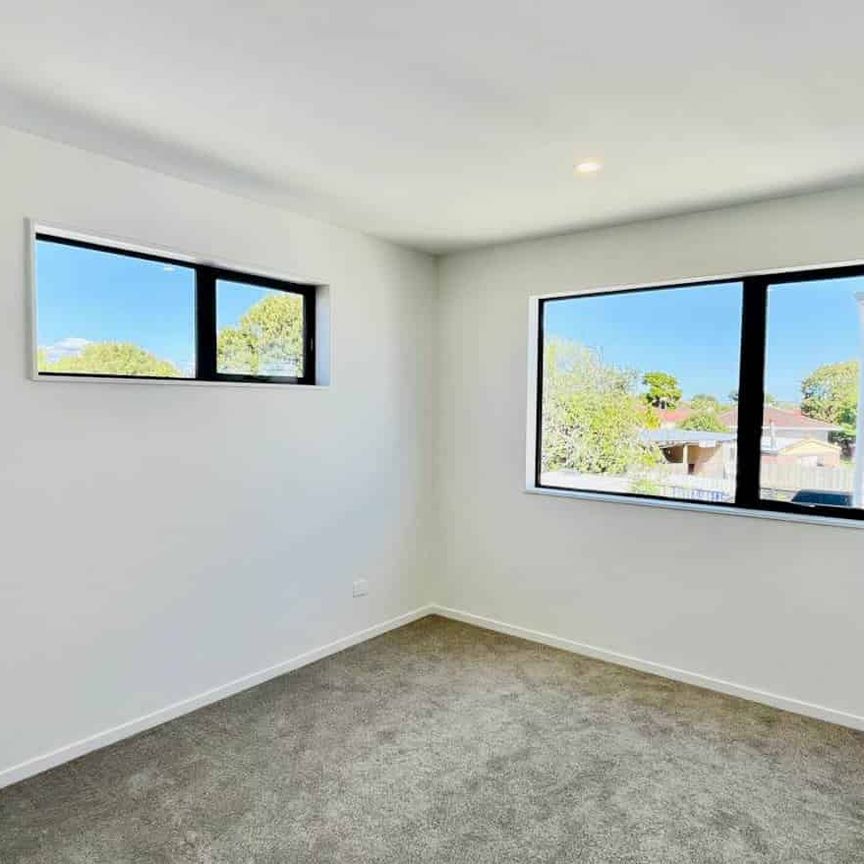 Brand New 2.5-Bedroom Double-Storey Home! - Photo 1