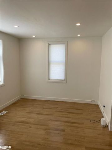 For Lease - 563 12TH Avenue, Hanover, Ontario - Photo 2