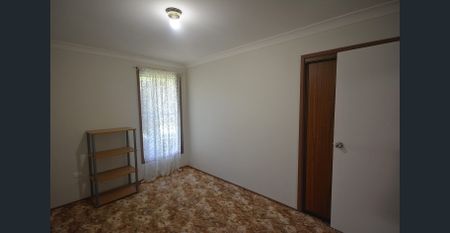 Peaceful Home in North Hazelbrook - Photo 4