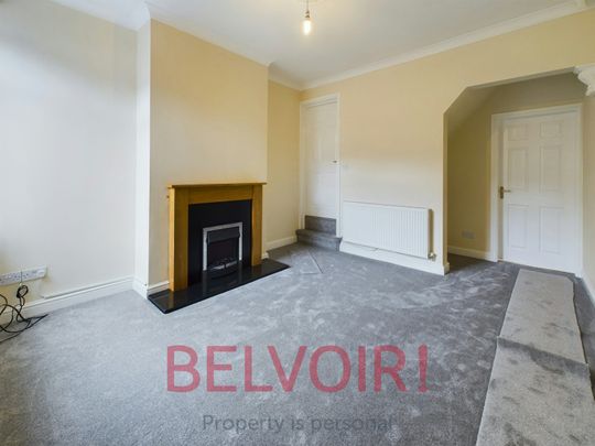 Terraced House to rent on - Photo 1