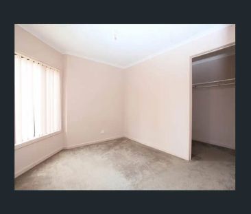 “SAFE AND SECURE LIVING IN SOUGHT AFTER LOCATION!” - Photo 6