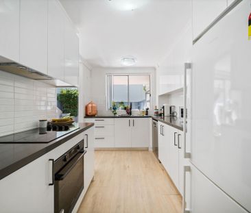 A Semi-Sized Parkside Apartment in Paddington Gardens - Photo 5