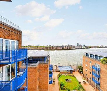 Campania Building, London, E1W - Photo 1