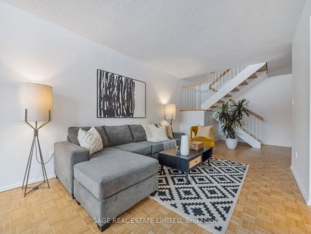 30 Glen Elm Avenue #103 - Photo 3