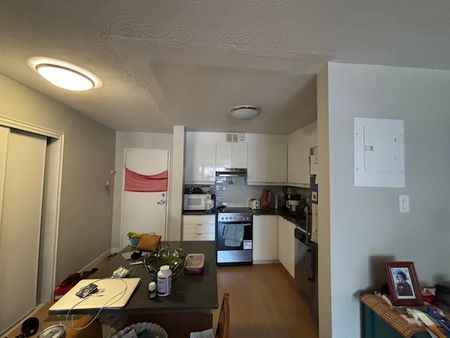 222 Maclaren - Photo 4