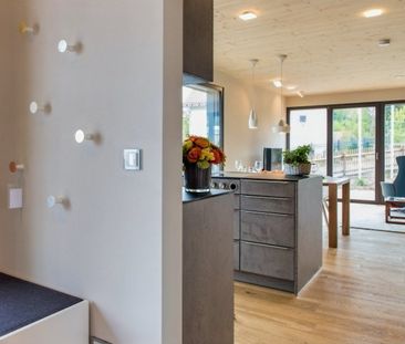 Exklusives Modulhaus – Wohnen auf höchstem Niveau – voll möbliert m... - Photo 3