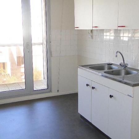 Location Appartement 2 pièces 49m² CLERMONT FERRAND 63000 - Photo 3