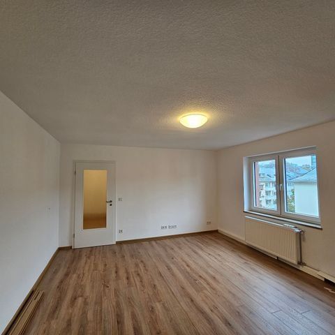 Renovierte 2-Zimmer Wohnung mit Küche im gepflegten Altbau - Foto 1