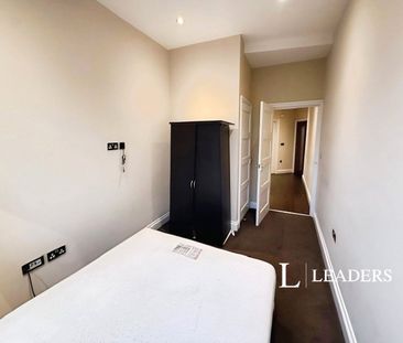 1 bedroom apartment to rent Queen Square, East Sussex, Brighton, BN1 - Photo 2