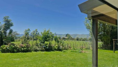 Peaceful country setting - Photo 5