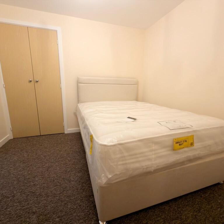 a Brook Lane, Sarisbury Green, Southampton - Photo 1