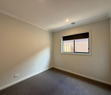 Modern Spacious Home - Photo 4