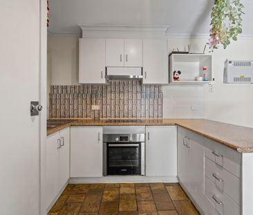 Your Perfect Roxburgh Park Retreat Awaits - Photo 4