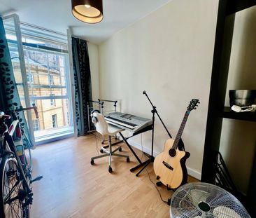 2 bedroom House To Let Total Size: 743 SQ FT - Photo 6