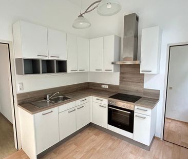 GROSSZÜGIGE ALTBAUWOHNUNG INKL. KÜCHE MIT ca. 109 m² IM 2. OBERGESC... - Photo 1
