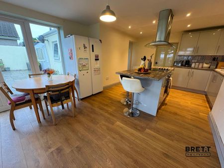 3 bedroom semi-detached house to rent - Photo 2