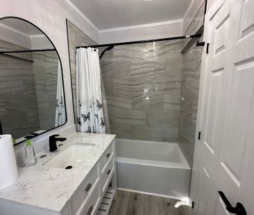 For Lease - 281 Kenwood Avenue, Georgina, Ontario - Photo 6