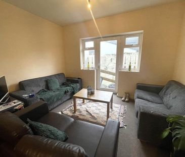 5 bedroom house to rent - Photo 2