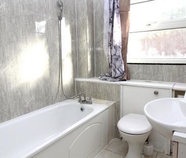 2 bedroom ground floor flat to rent - Photo 6