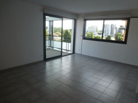 Location Appartement 2 pièces 51m² - Photo 2