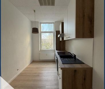 Stilvolle 4-Raum Wohnung mit Balkon, neuer EBK und Sanierten Bad in... - Photo 6