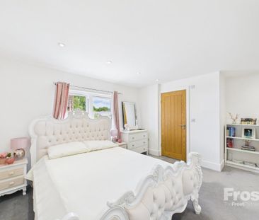 3 bedroom detached house to rent - Photo 4