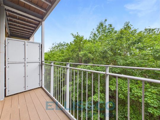 Orchid Court, TN9, Kent - Photo 1