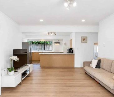 Spacious 5-Bedroom Family Home in Prime Pinehi... - Photo 2