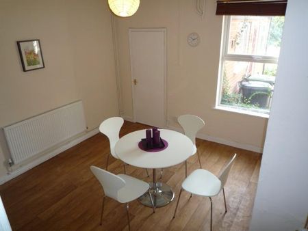 3 bedroom terraced house to rent - Photo 4