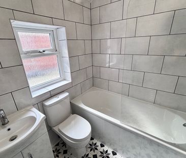 Chanterlands Avenue - Photo 6