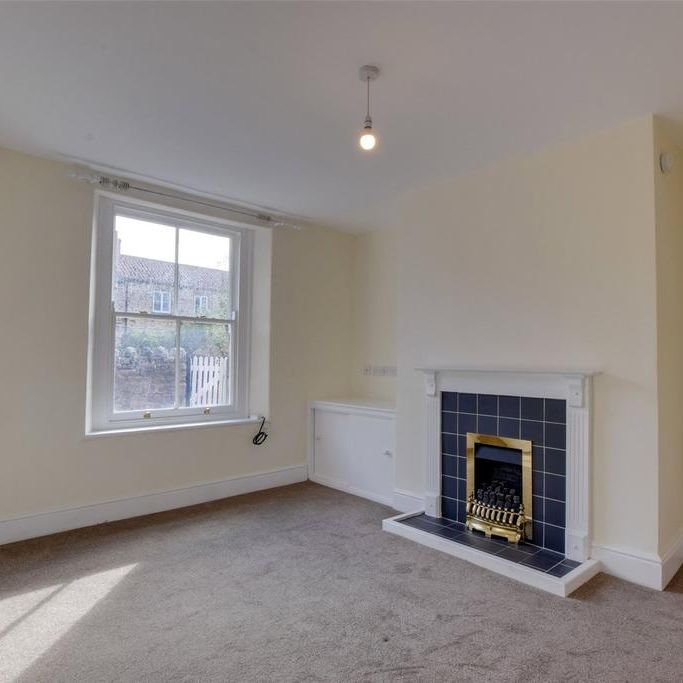 2 bedroom terraced house to rent - Photo 1