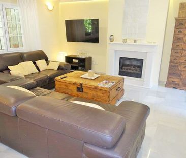 Detached Villa in Nueva Andalucía - Photo 1