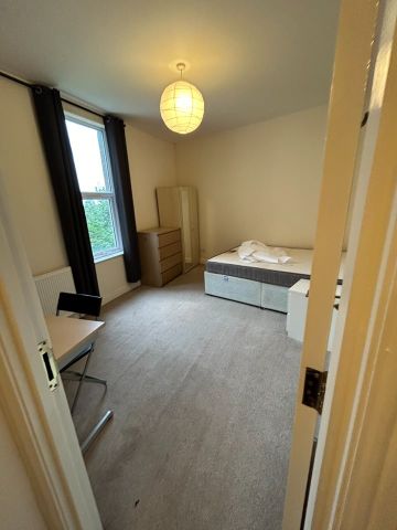 6 Bed Flat, Fremantle Road, BS6 - Photo 2