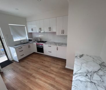 Renovated Large 2 Bedroom Unit near CBD&excl; - Photo 6