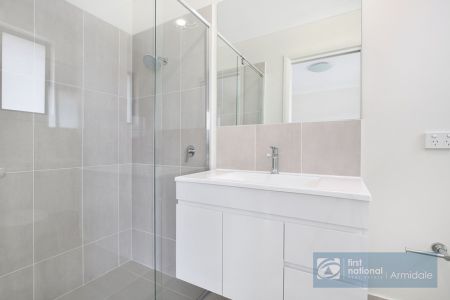 FOOTHILLS ESTATE DUPLEX!!! - Photo 3