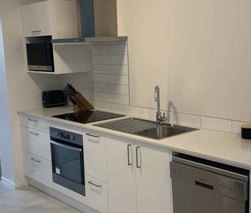 2 bedroom home in Hobsonville - Photo 3