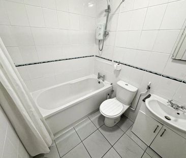 3 bedroom apartment to rent - Photo 6